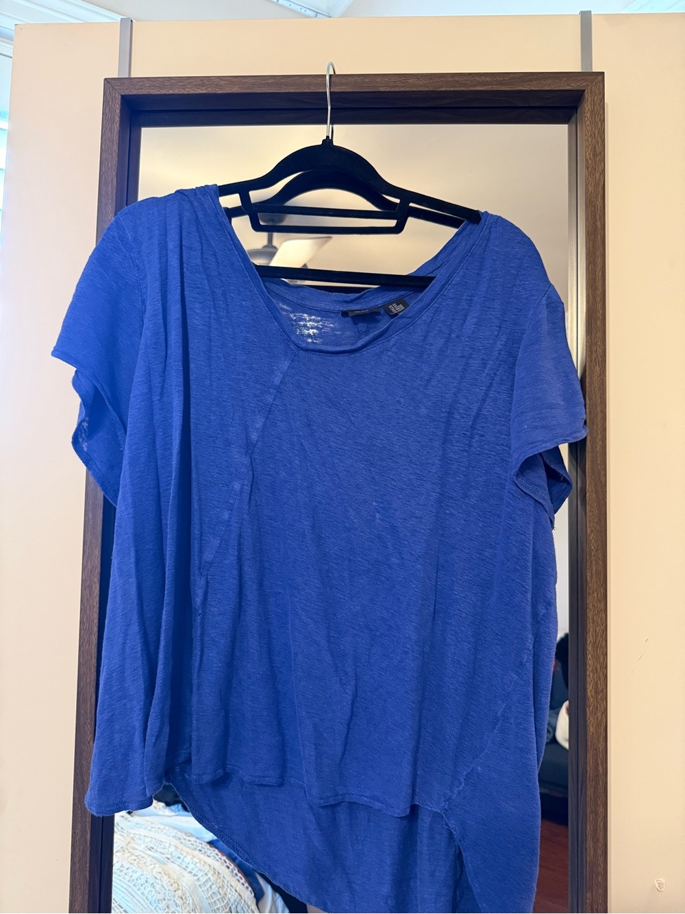 Women's Blue Short-Sleeve Asymmetric Hem Top